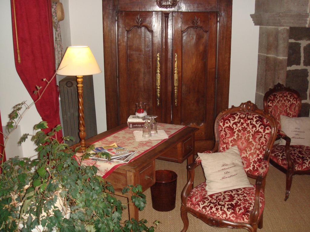 Отель La Maison De Justine Мюра Экстерьер фото