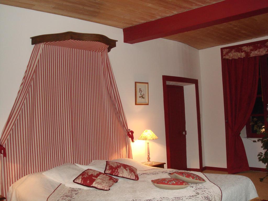 Отель La Maison De Justine Мюра Экстерьер фото